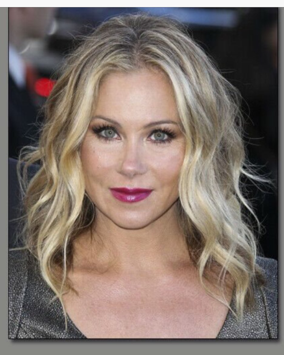 Christina Applegate Age, Height, Wife, Family – Biographyprofiles