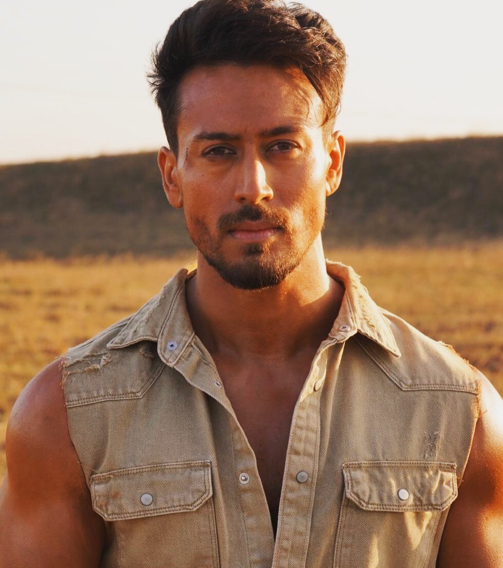Tiger Shroff  Age, Height, Wife, Family – Biographyprofiles
