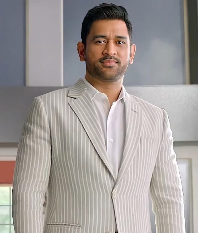 MS Dhoni  West Age, Height, Wife, Family – Biographyprofiles